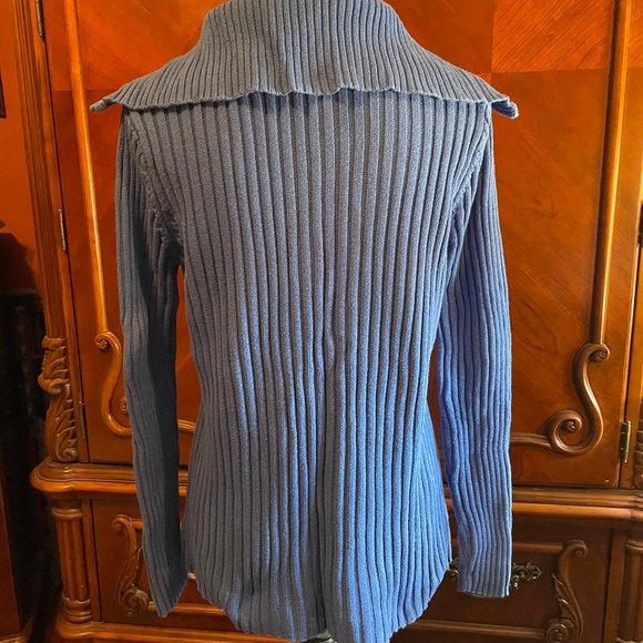 "Liz & Co." Pullover Sweater - Picture 5 of 6